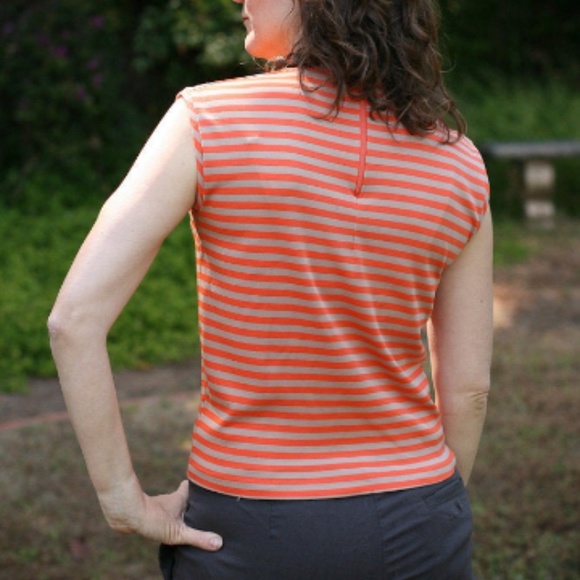 VINTAGE 1960s Women's Sleeveless Stretchy Striped Coral Orange Top - Picture 4 of 8